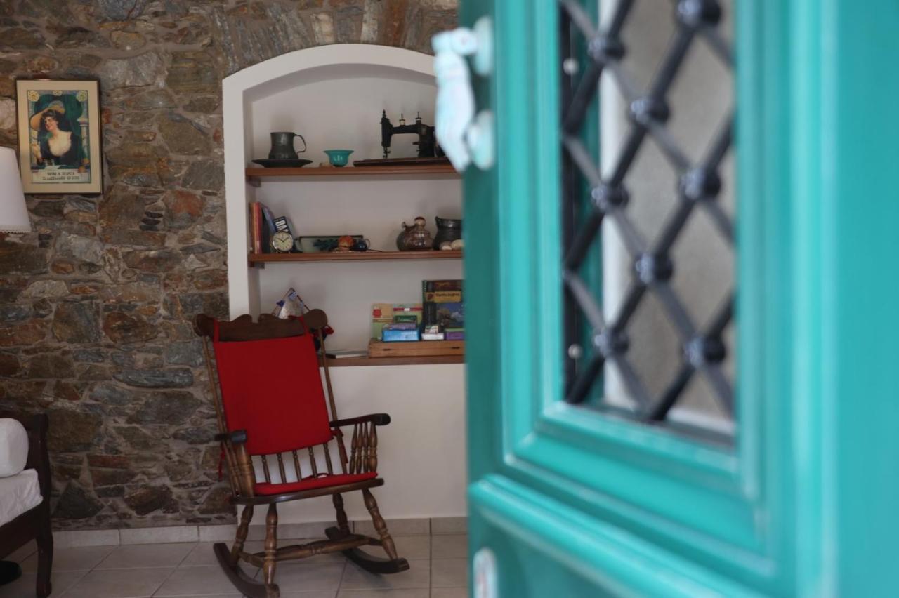 Babina'S Place-Traditional House In Hermópolis Exterior foto